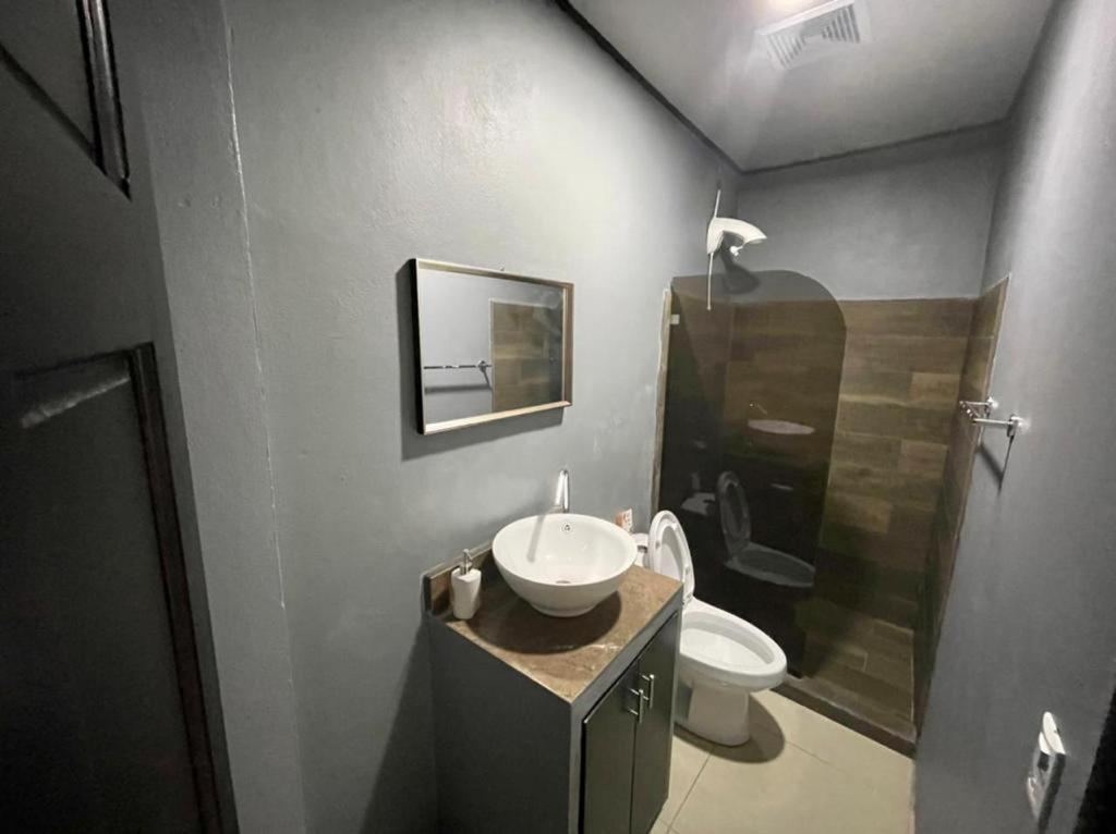 Apartamentos Cielo #1, Airport Juan Santamaria Alajuela Bagian luar foto